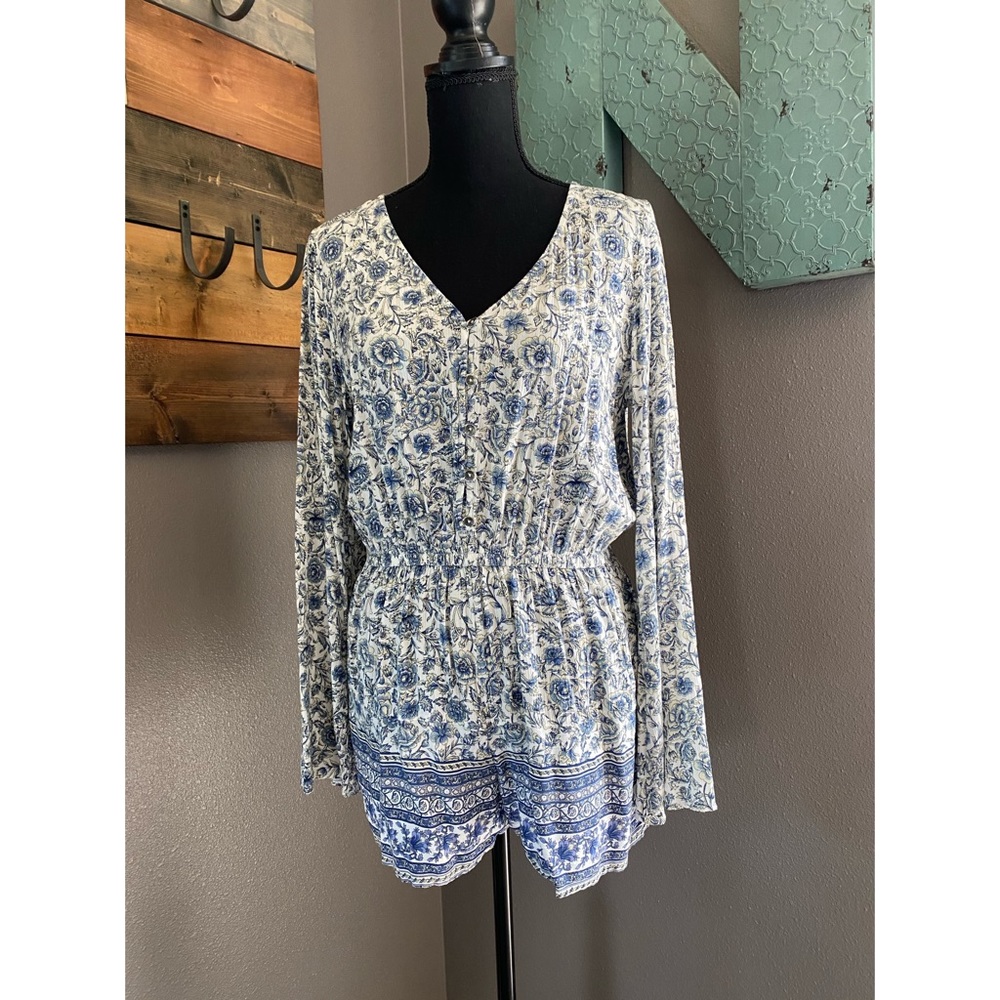Women’s MUDD romper. Size S.